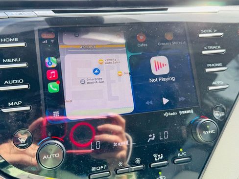 Used 2019 Toyota Camry XLE FWD image 24
