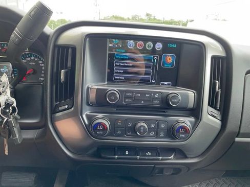 Used 2018 Chevrolet Silverado 1500 LT w/ All Star Edition AWD/4WD image 16