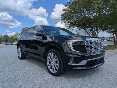 Used 2024 GMC Acadia Denali w/ Super Cruise Package FWD image 2