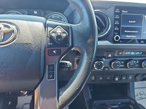 Used 2022 Toyota Tacoma TRD Sport w/ TRD Premium Sport Package AWD/4WD image 18