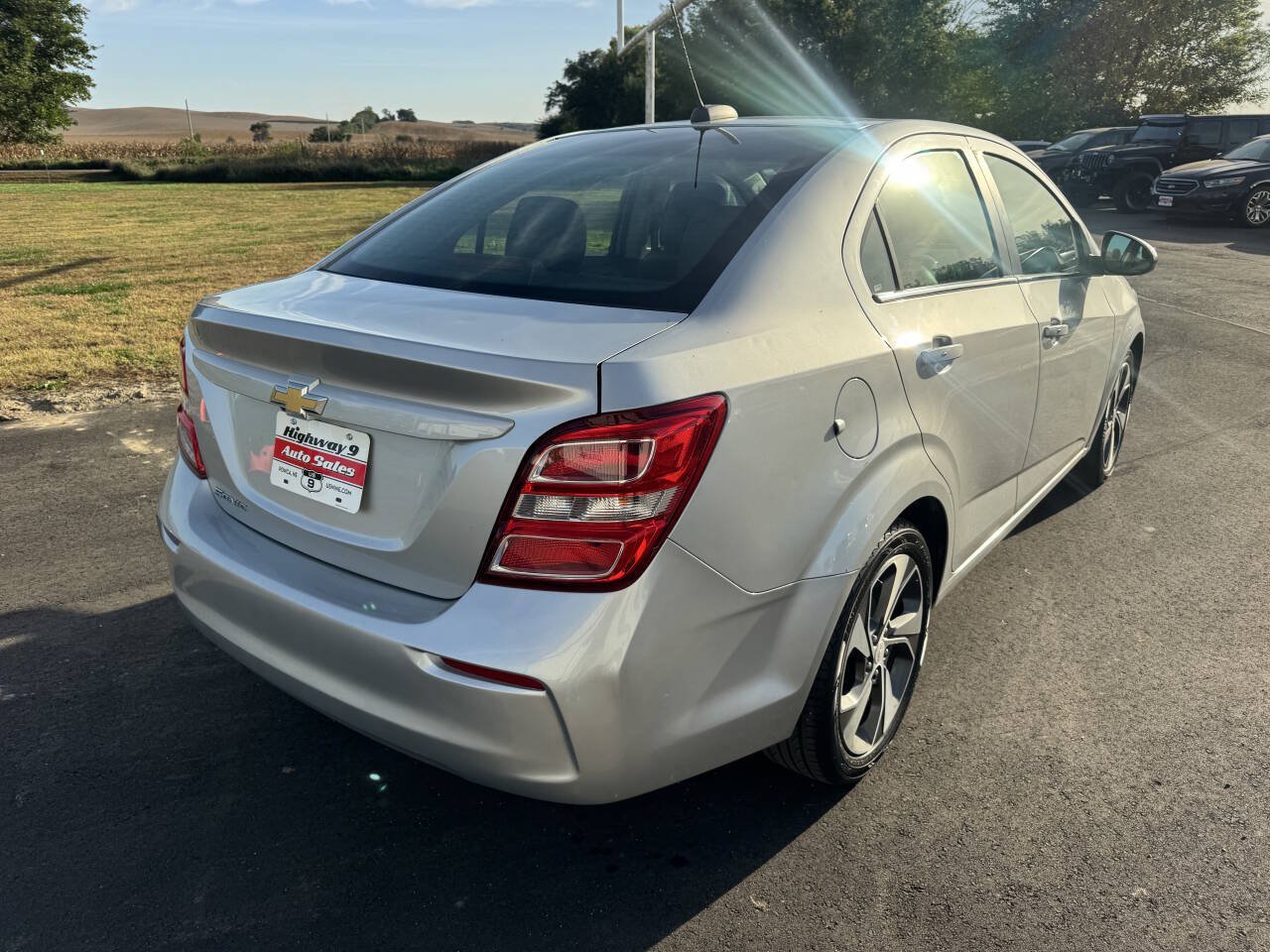 Used 2018 Chevrolet Sonic Premier FWD image 5
