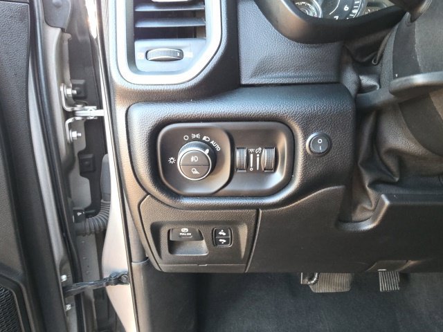 Used 2019 RAM 1500 Big Horn AWD/4WD image 18