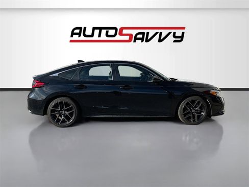 Used 2024 Honda Civic Sport Touring image 8