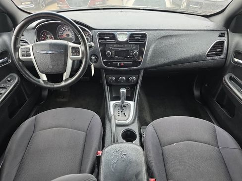Used 2013 Chrysler 200 Touring FWD image 22