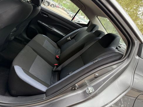 Used 2025 Nissan Versa SV FWD image 34