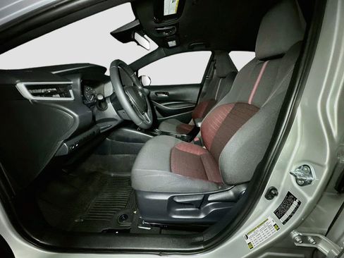 Certified 2025 Toyota Corolla SE FWD image 17