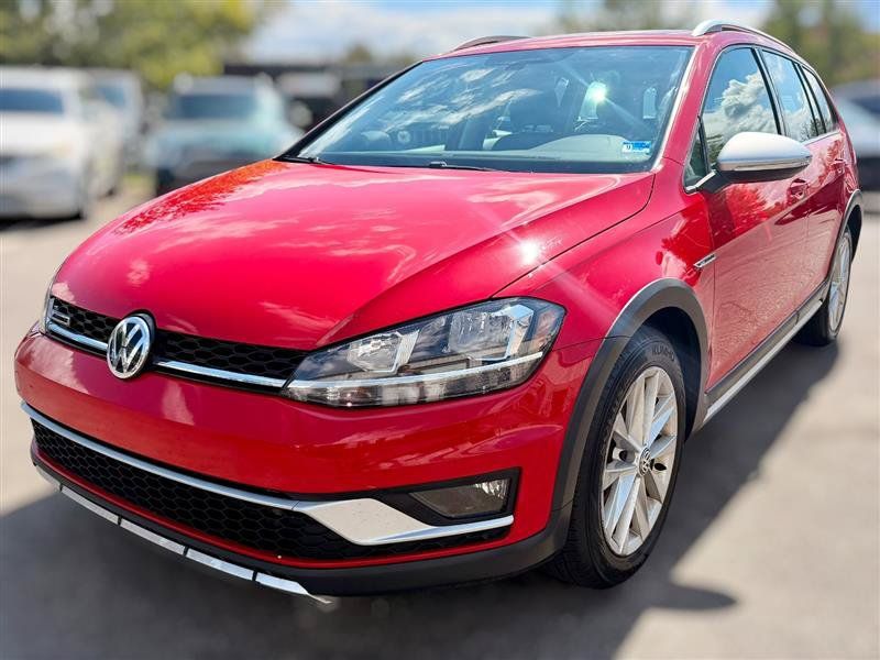 Used 2018 Volkswagen Golf Alltrack S AWD/4WD image 2