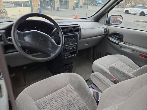 Used 2003 Chevrolet Venture LS image 11