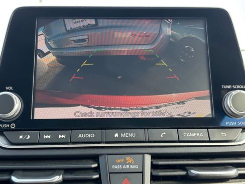 Used 2025 Nissan Altima 2.5 SV image 23