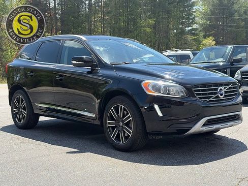 Used 2017 Volvo XC60 T5 Dynamic w/ Preferred Option Package image 8
