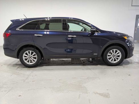 Used 2020 Kia Sorento LX image 7
