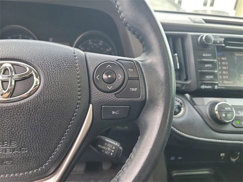 Used 2018 Toyota RAV4 XLE image 19