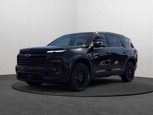 New 2026 Chevrolet Traverse LT w/ Midnight/Sport Edition AWD/4WD image 3
