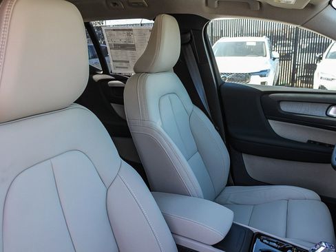 New 2026 Volvo XC40 B5 Plus w/ Protection Package Premier image 19