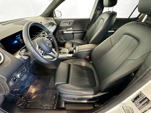 Certified 2022 Mercedes-Benz GLB 250 4MATIC image 19