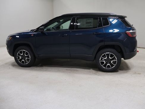 New 2026 Jeep Compass Trailhawk AWD/4WD image 4