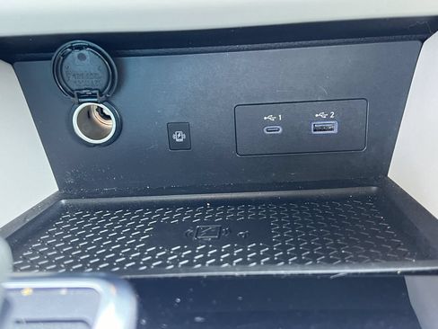 Used 2023 Nissan Pathfinder SL AWD/4WD image 18