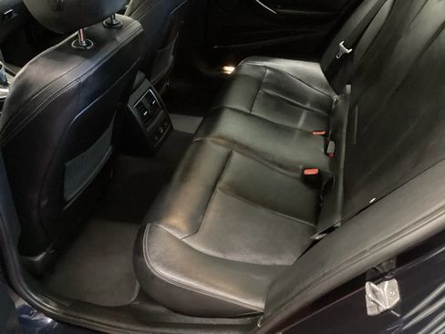 Used 2017 BMW 330i xDrive Sedan AWD/4WD image 7