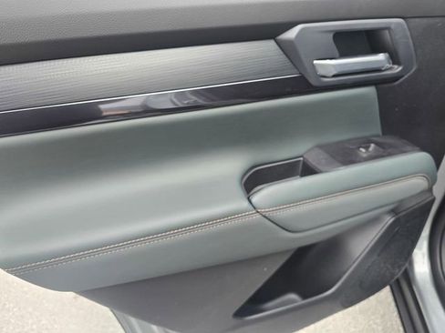 New 2026 GMC Terrain AT4 w/ Technology Package II AWD/4WD image 11