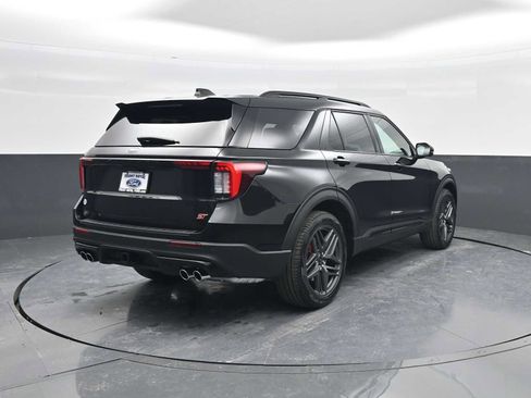 New 2026 Ford Explorer ST w/ Sun And Sound Package image 7