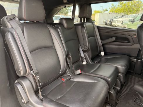 Used 2023 Honda Odyssey Sport image 12