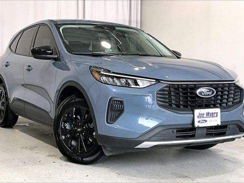 Certified 2025 Ford Escape Active FWD image 1