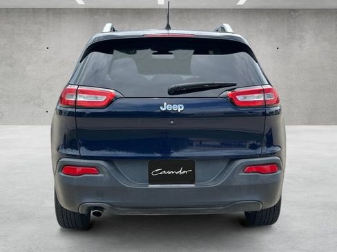 Used 2016 Jeep Cherokee Latitude FWD image 15
