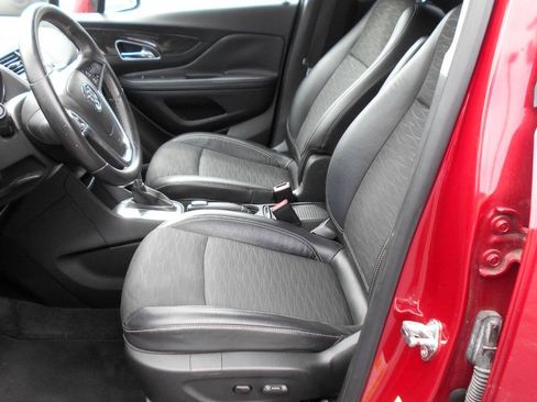 Used 2015 Buick Encore Convenience FWD image 9