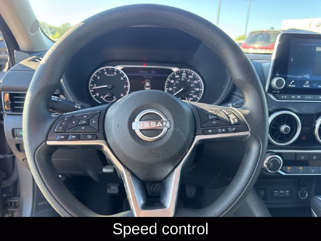 Used 2024 Nissan Sentra SV FWD image 20