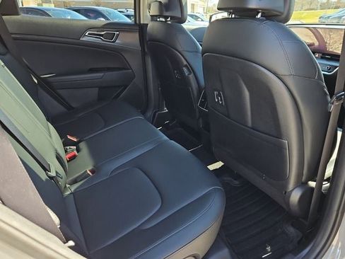 Used 2023 Kia Sportage SX image 15