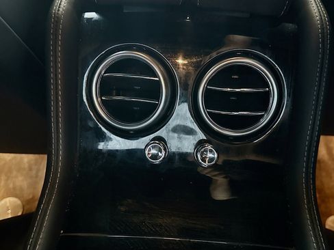 Used 2010 Bentley Continental GT image 19