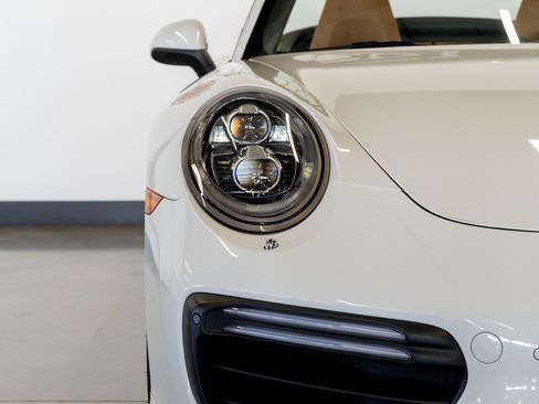 Used 2017 Porsche 911 Turbo image 27