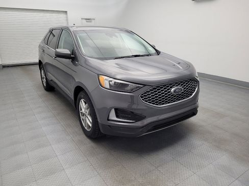 Used 2023 Ford Edge SEL image 13