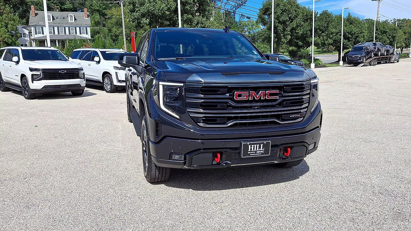 Used 2023 GMC Sierra 1500 AT4 w/ AT4 Premium Package AWD/4WD image 3