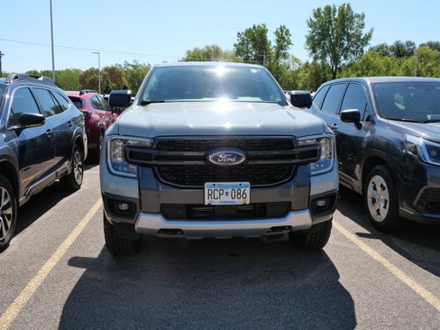 Used 2024 Ford Ranger XLT AWD/4WD image 2