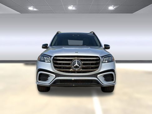 Used 2024 Mercedes-Benz GLS 450 4MATIC image 6