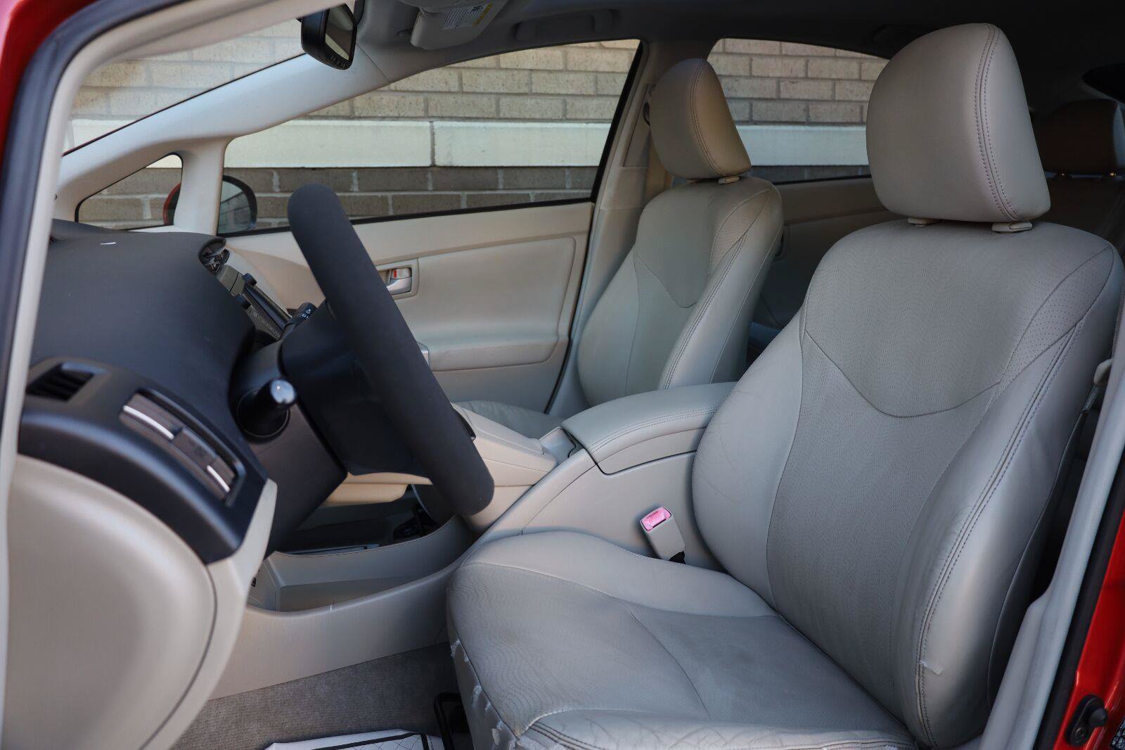 Used 2010 Toyota Prius Four w/ Solar Roof Pkg FWD image 18