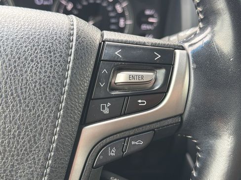 Used 2018 Toyota Land Cruiser AWD/4WD image 23