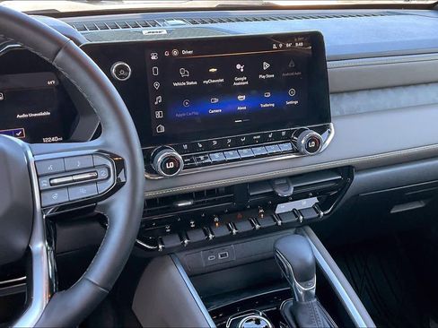 Used 2025 Chevrolet Colorado ZR2 w/ Technology Package image 7