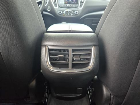 Used 2024 Chevrolet Malibu LT image 13