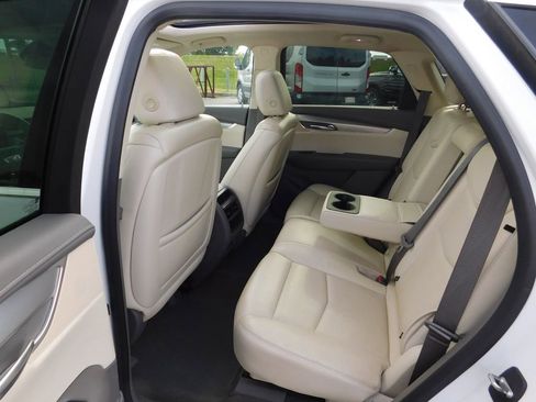 Used 2019 Cadillac XT5 Luxury image 14