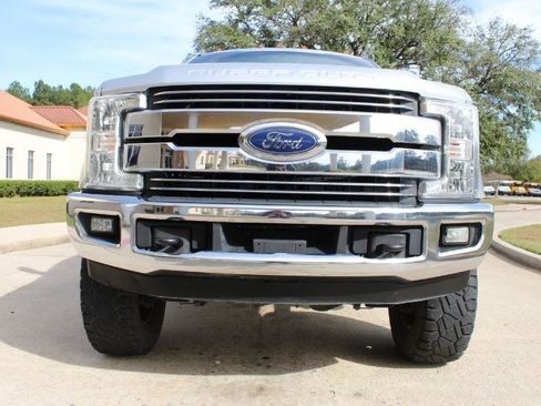 Used 2017 Ford F250 Lariat w/ Lariat Value Package image 7
