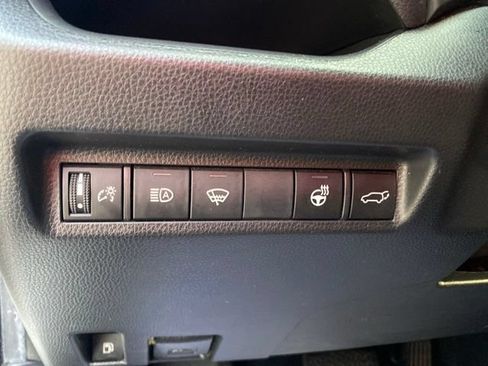 Used 2022 Toyota RAV4 SE w/ Convenience Package AWD/4WD image 8