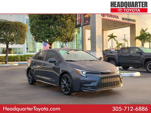 Used 2025 Toyota Corolla SE image 1