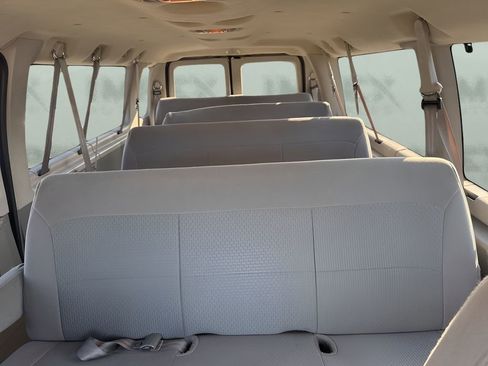 Used 2007 Ford E-350 and Econoline 350 XLT image 10