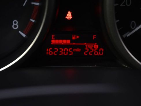 Used 2012 MAZDA MAZDA5 Sport image 26