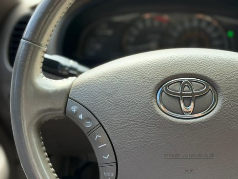 Used 2007 Toyota Sequoia SR5 RWD image 25