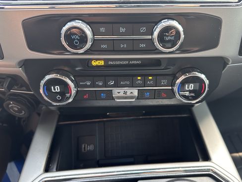 Used 2022 Ford F250 Lariat w/ Tremor Off-Road Package AWD/4WD image 28