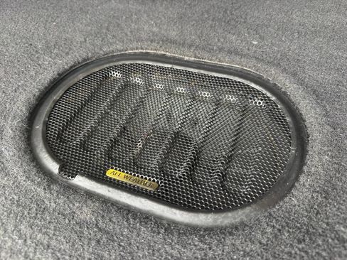 Used 2018 Jeep Wrangler Unlimited Rubicon w/ Connectivity Group image 32