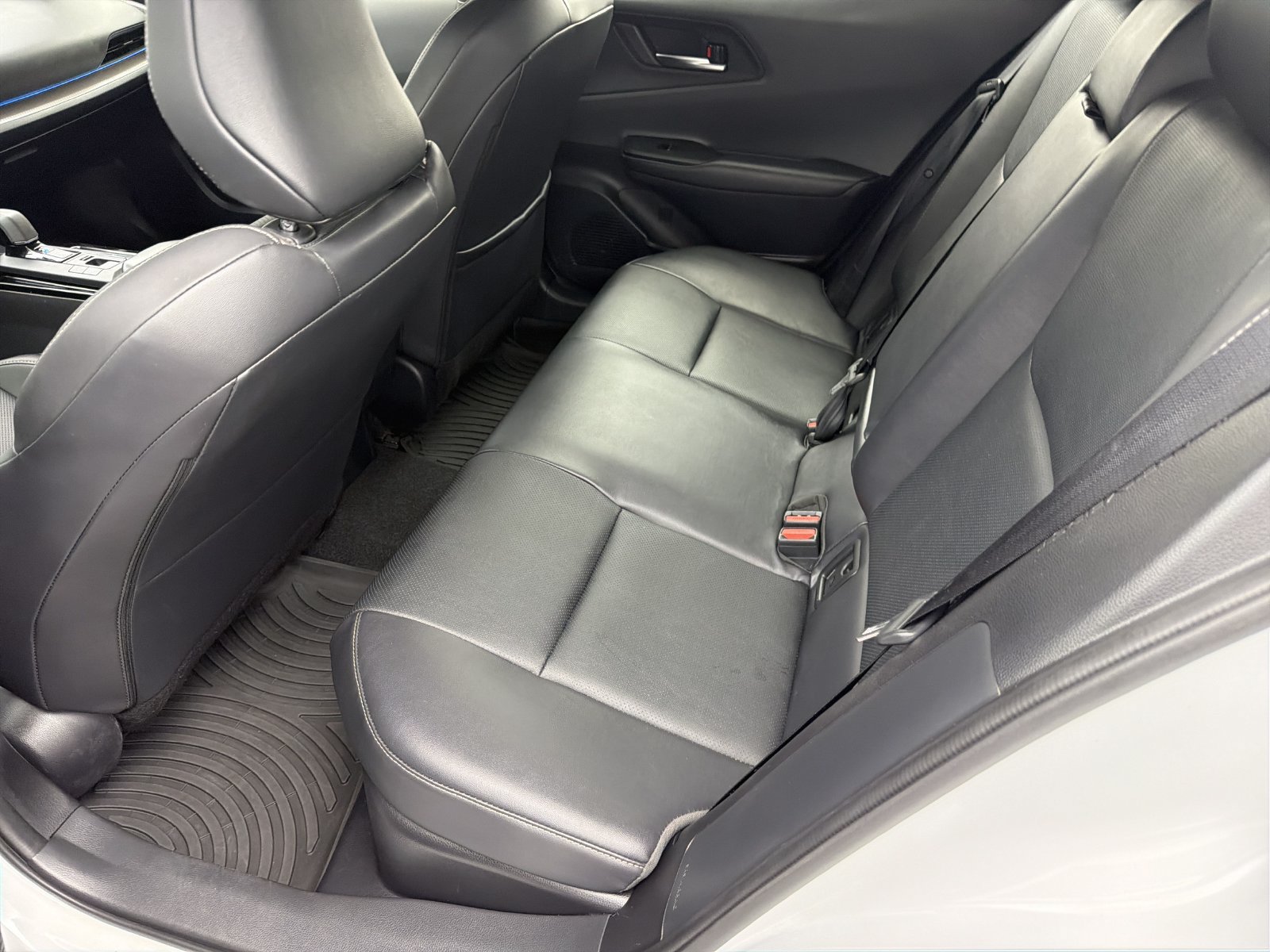 Certified 2025 Toyota Prius XLE FWD image 21
